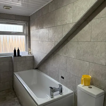 Homestay En-suit Double Bedroom In Thornbury Bradord *