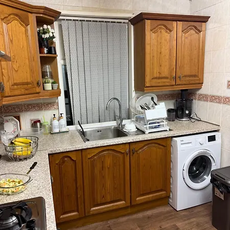 Homestay En-suit Double Bedroom In Thornbury Bradord